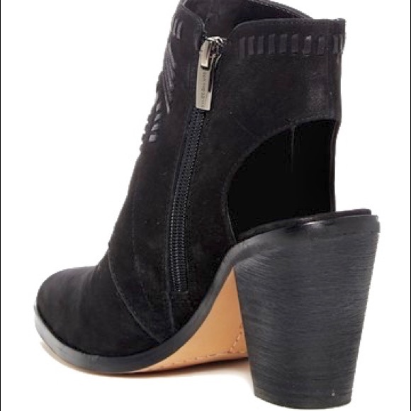 Vince Camuto Black leather western cut out booties - Picture 4 of 7